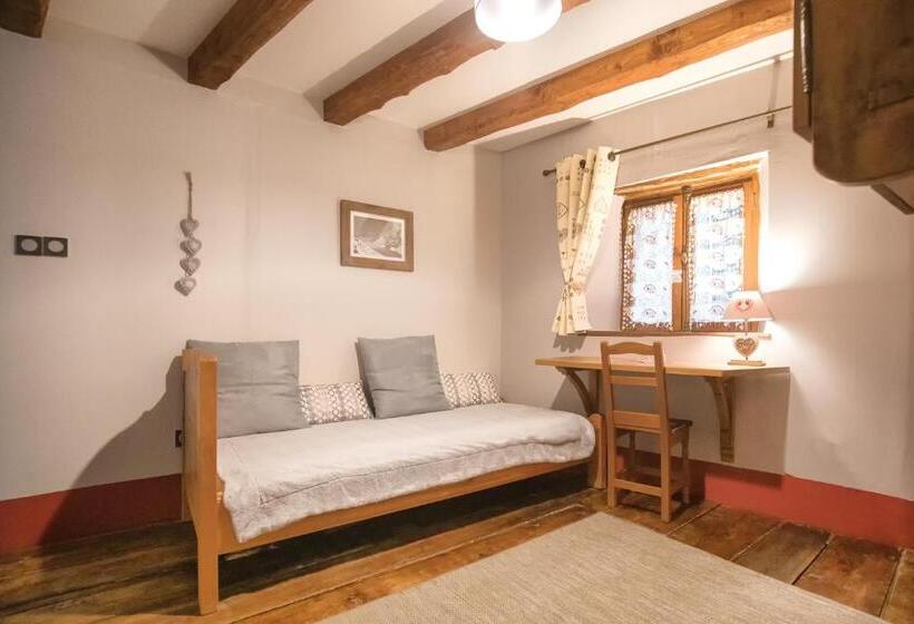 غرفة قياسية ثلاثية, Au Coeur Des Alpes