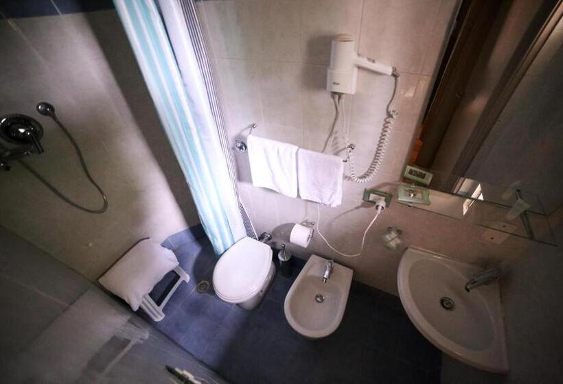 חדר סטנדרט יחיד, Albergo Livorno