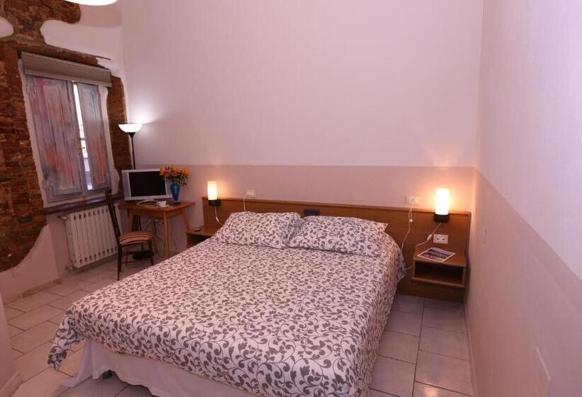 Номер Стандарт, Albergo Livorno