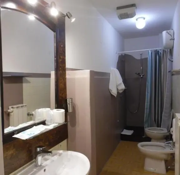 スタンダードトリプルルーム, Albergo Livorno