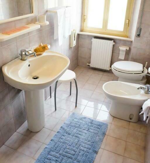 غرفة قياسية مطلّة علي البحيرة, Albergo Ristorante Da Settimio