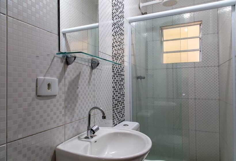 3-Bett-Standardzimmer, Araçariguama