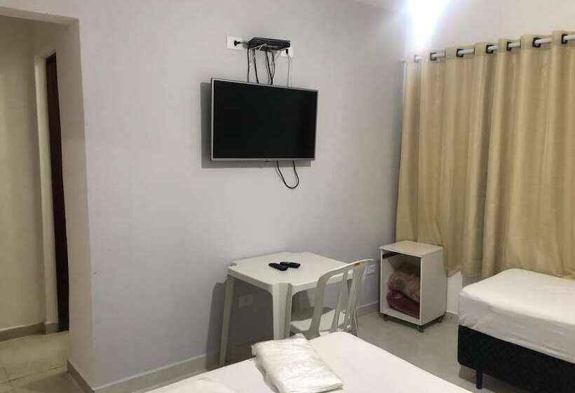 3-Bett-Standardzimmer, Araçariguama