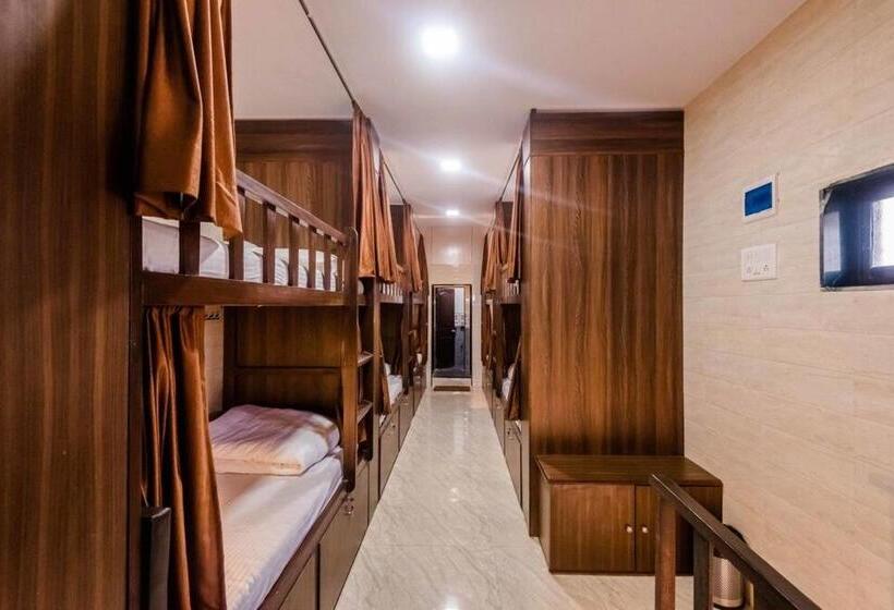 Standard Yhden Hengen Huone Jaettu Kylpyhuone, Awesome Dormitory Male Only