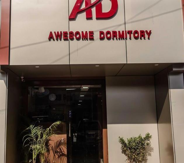 Standard Yhden Hengen Huone Jaettu Kylpyhuone, Awesome Dormitory Male Only