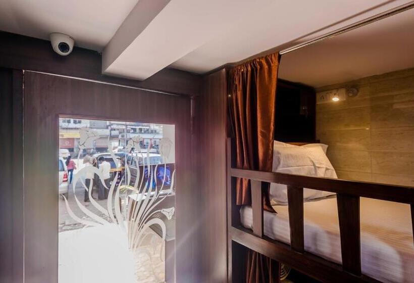 Standard Yhden Hengen Huone Jaettu Kylpyhuone, Awesome Dormitory Male Only