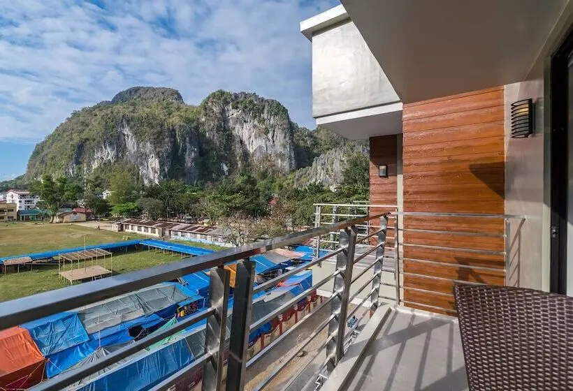 Deluxe Room with Balcony