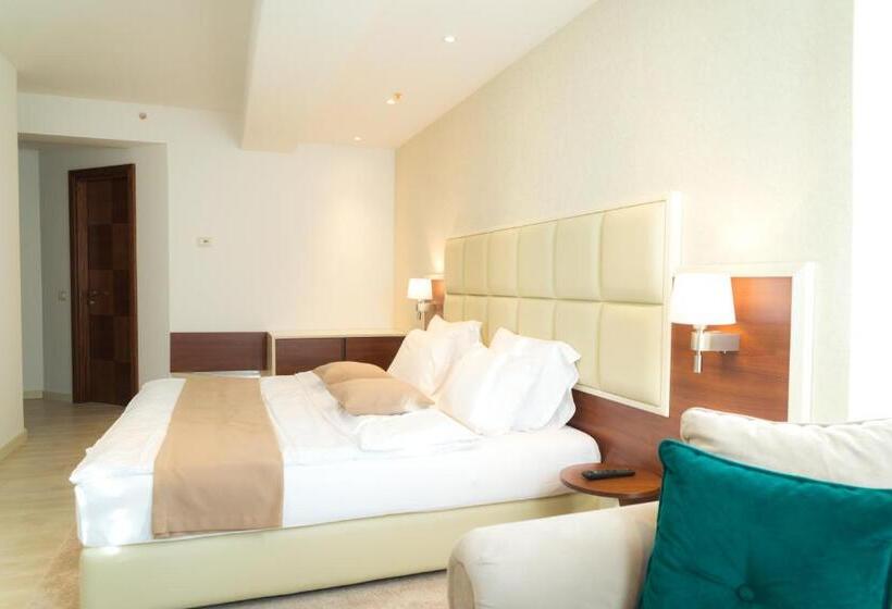 اتاق خانوادگی, Kadmo By Aycon