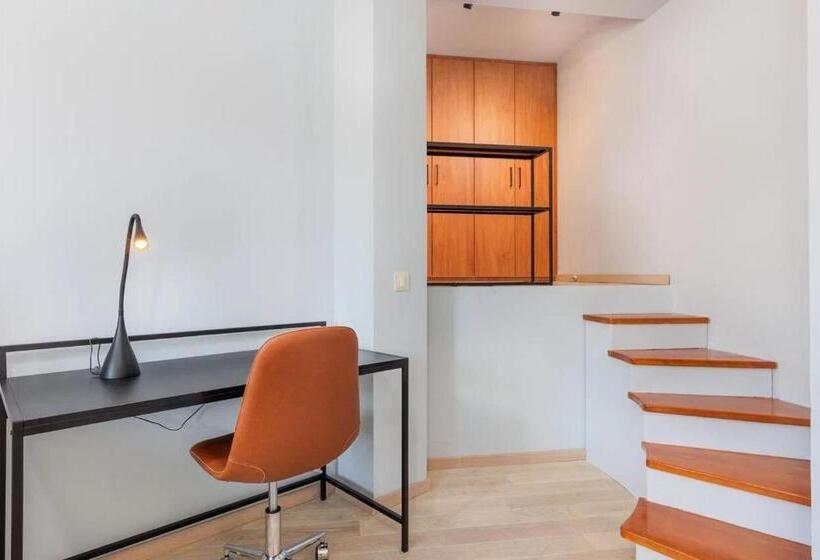 3 Bedroom Suite, Kadmo By Aycon