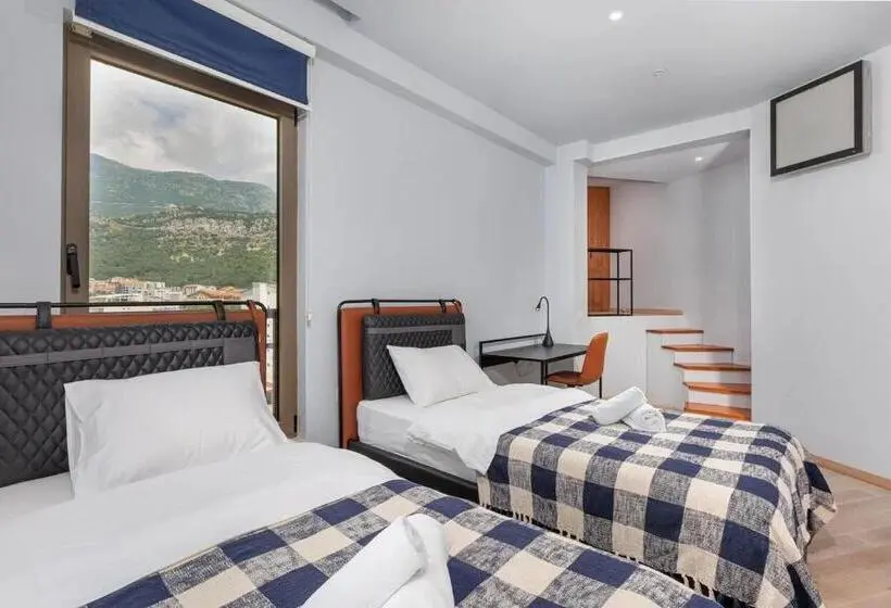 3 Bedroom Suite, Kadmo By Aycon