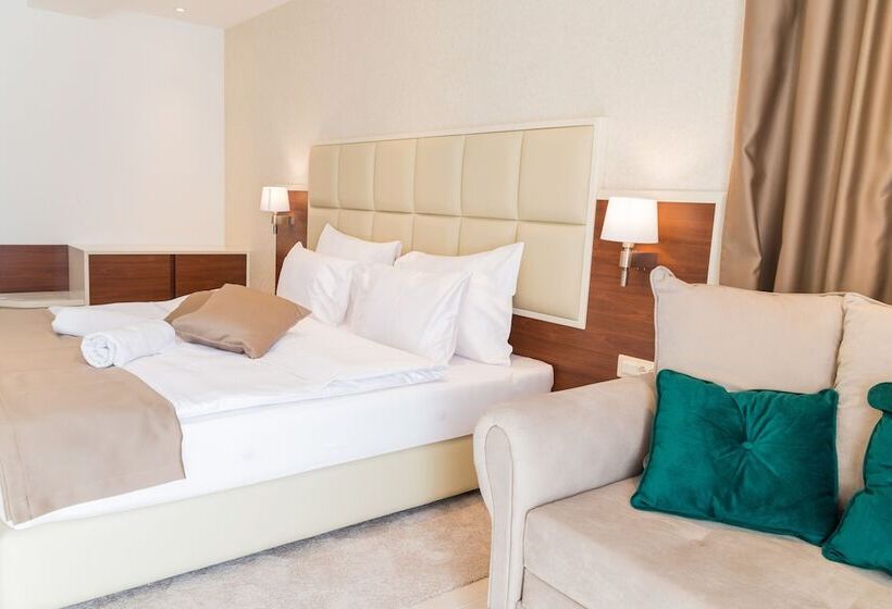 اتاق خانوادگی, Kadmo By Aycon