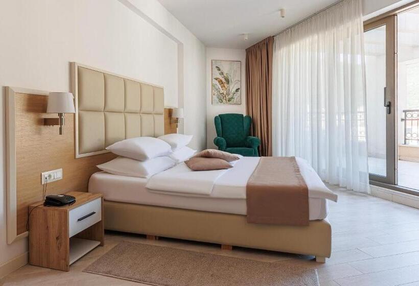 اتاق لوکس با بالکن, Kadmo By Aycon