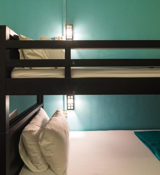 חדר אקונומי, Wonderloft Hostel Kota Tua