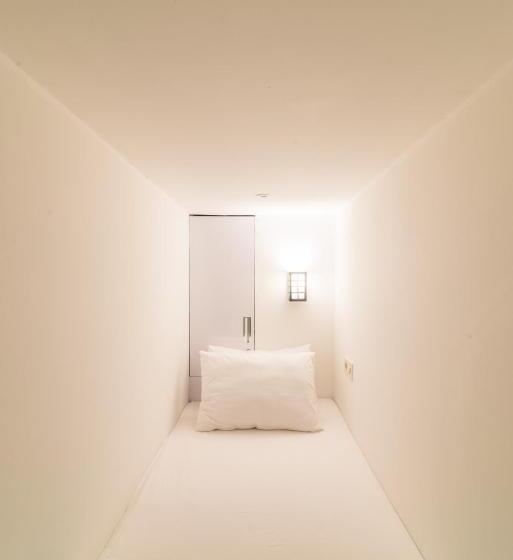 Quarto Quadruplo Estandar Banheiro Compartilhado, Wonderloft Hostel Kota Tua