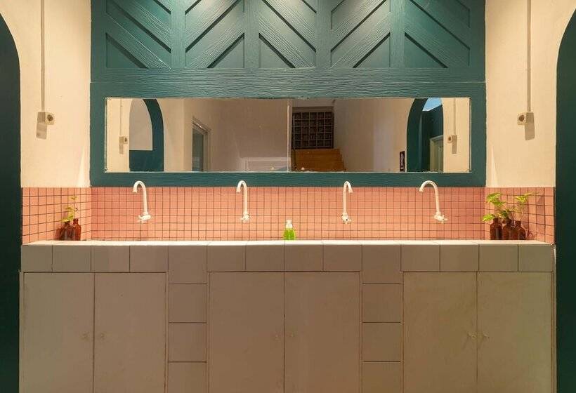 מיטה בחדר משותף, Wonderloft Hostel Kota Tua