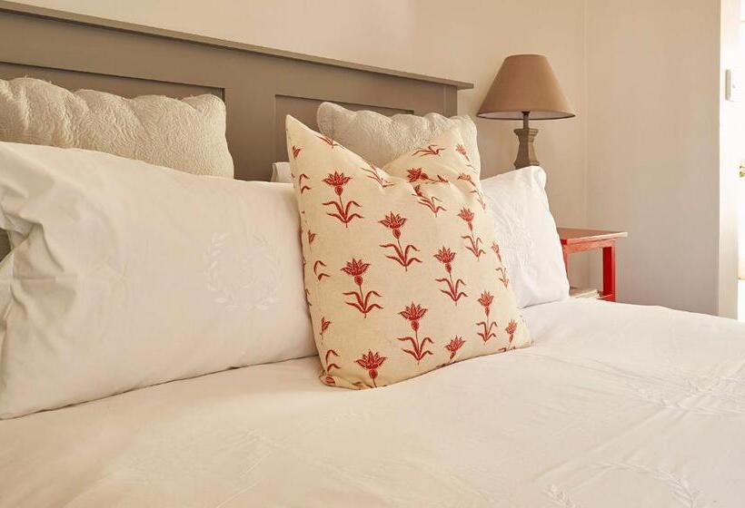 غرفة قياسية, Highland Quarters