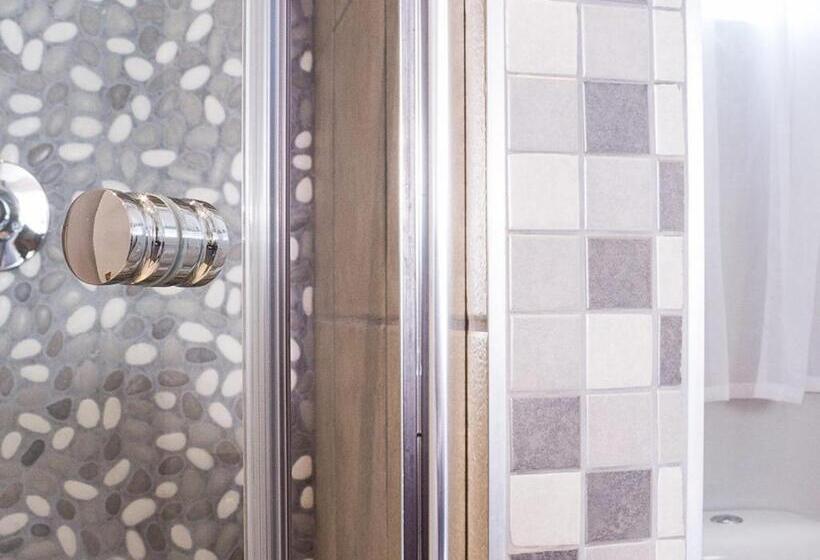 غرفة قياسية, Highland Quarters