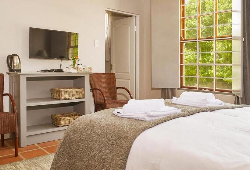 غرفة قياسية, Highland Quarters