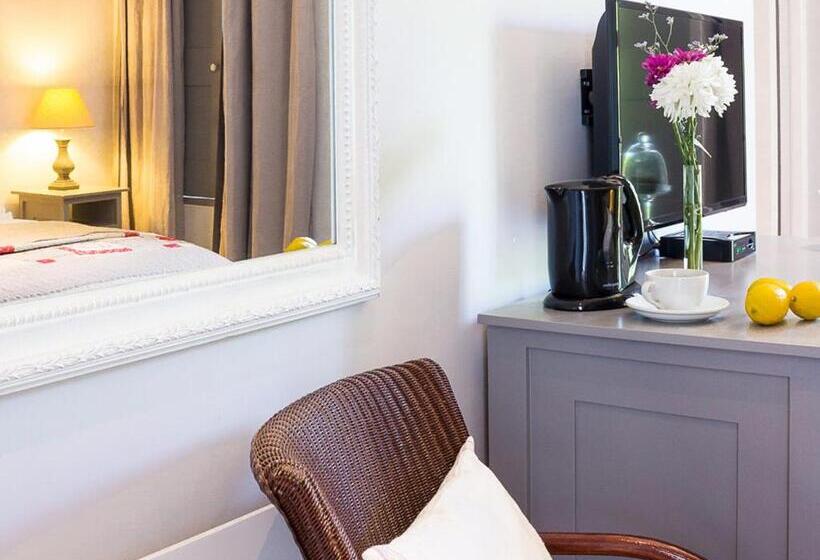 غرفة قياسية, Highland Quarters