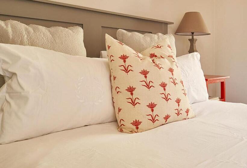 غرفة قياسية, Highland Quarters