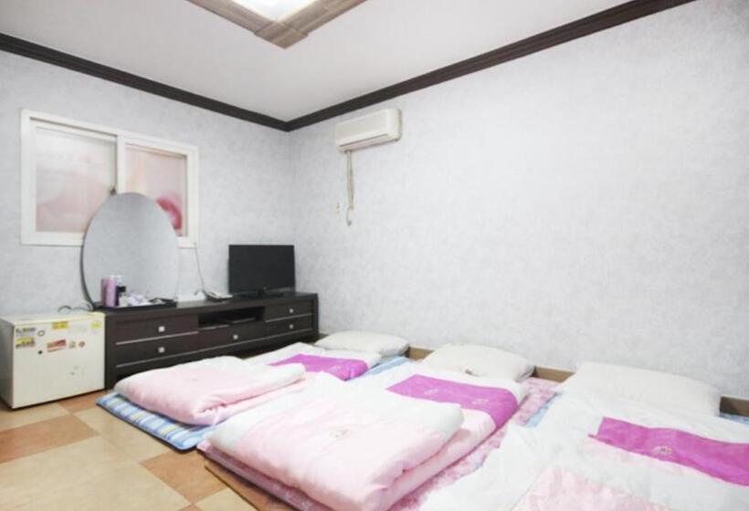 חדר סטנדרט, Dream Of City Motel