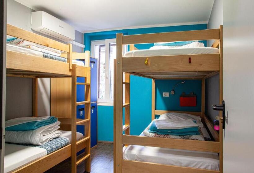 اتاق استاندارد چهارنفره با سرویس بهداشتی مشترک, Hostel Adriatic Piran