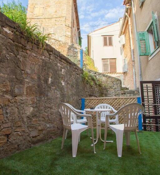 Pokój Czteroosobowy Standard, Hostel Adriatic Piran