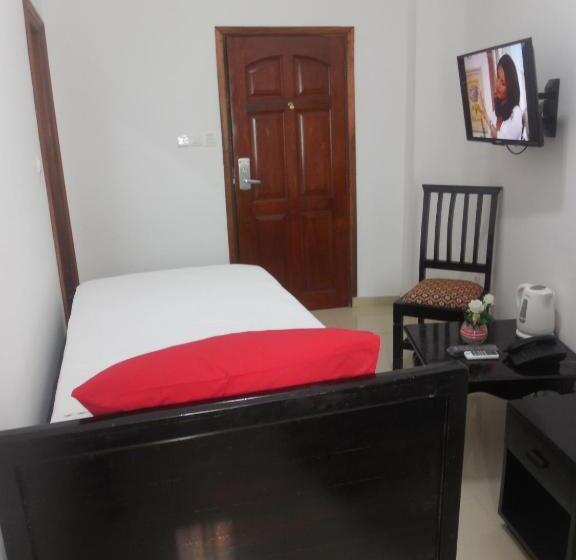 اتاق اکونومی, Bkbg