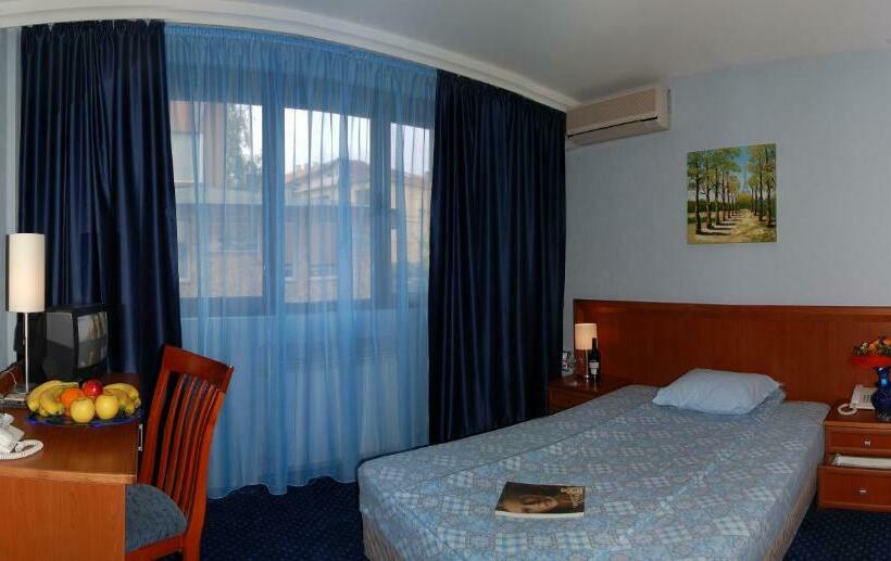 标准单人间, Kibella