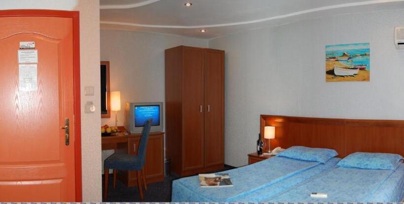 商务房间, Kibella