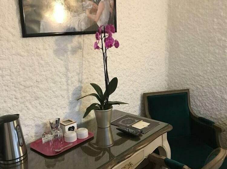 Номер Стандарт, Restaurant Pavillon Bleu