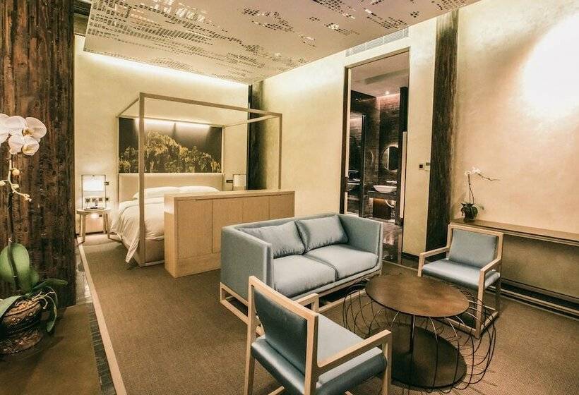 Номер Стандарт, The Emperor Suzhou