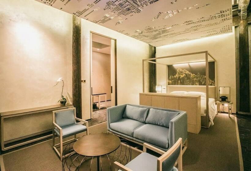 Номер Стандарт, The Emperor Suzhou