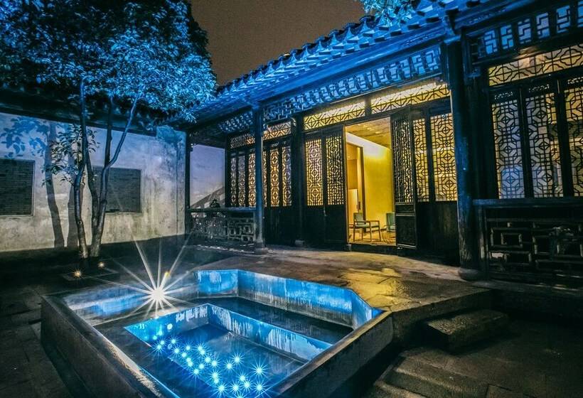 Номер Стандарт, The Emperor Suzhou