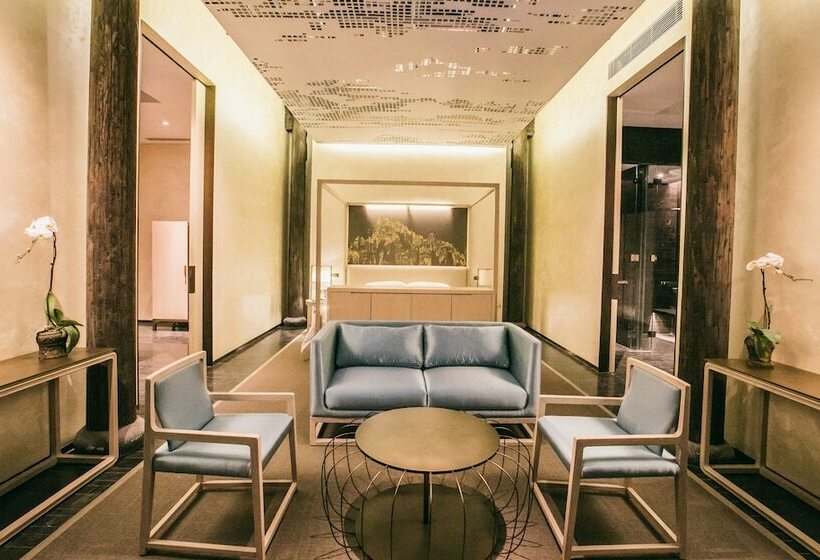 Номер Стандарт, The Emperor Suzhou