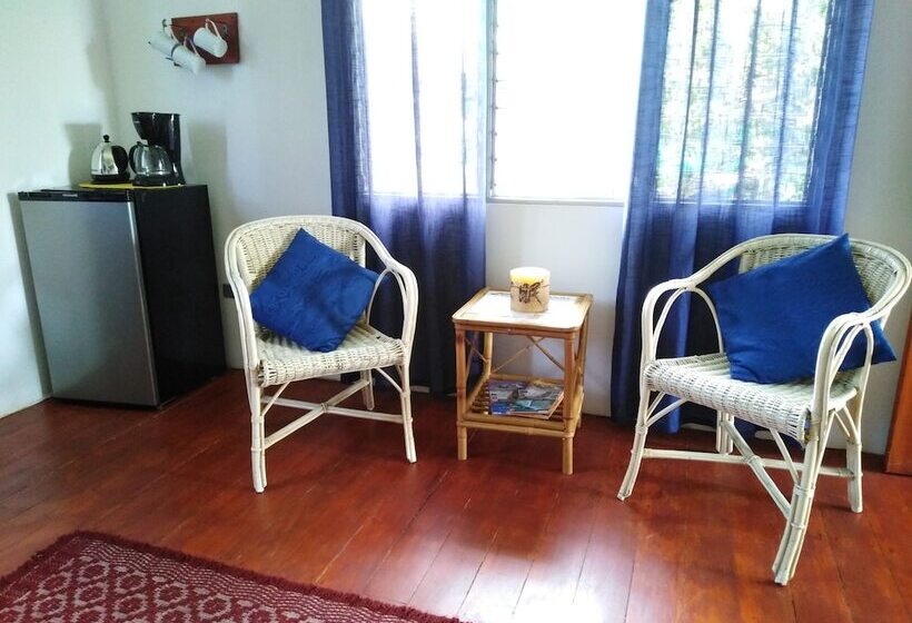 اتاق استاندارد سه تخته با چشمانداز باغ, Dolce Uvita