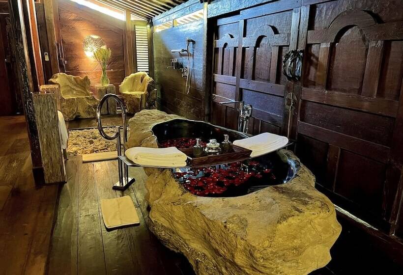 جناح, Permata Ayung Private Estate