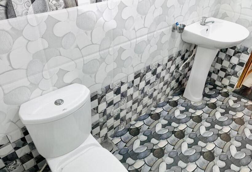 اتاق لوکس با بالکن, Rich Resort & Restaurant