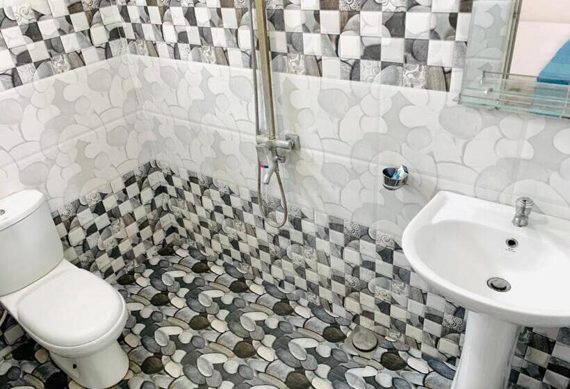 اتاق لوکس با بالکن, Rich Resort & Restaurant