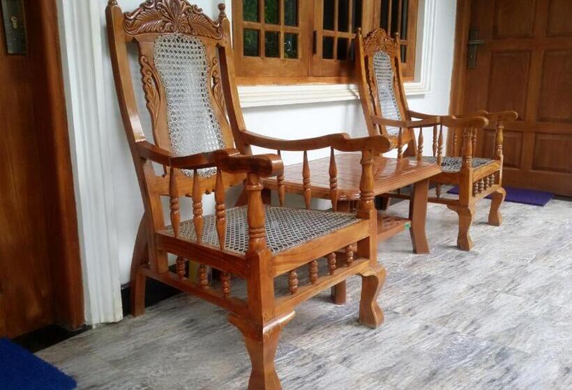 اتاق لوکس با بالکن, Rich Resort & Restaurant