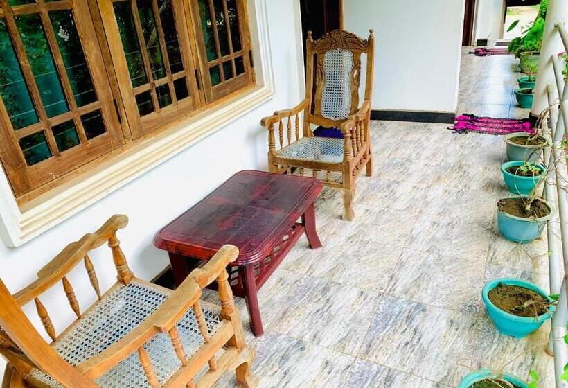 اتاق خانوادگی, Rich Resort & Restaurant