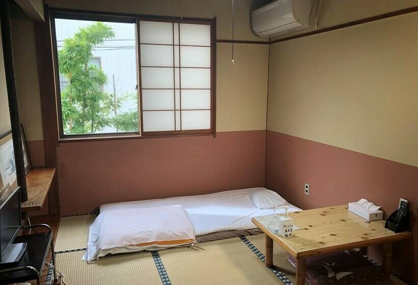 غرفة قياسية, Umeoka Ryokan