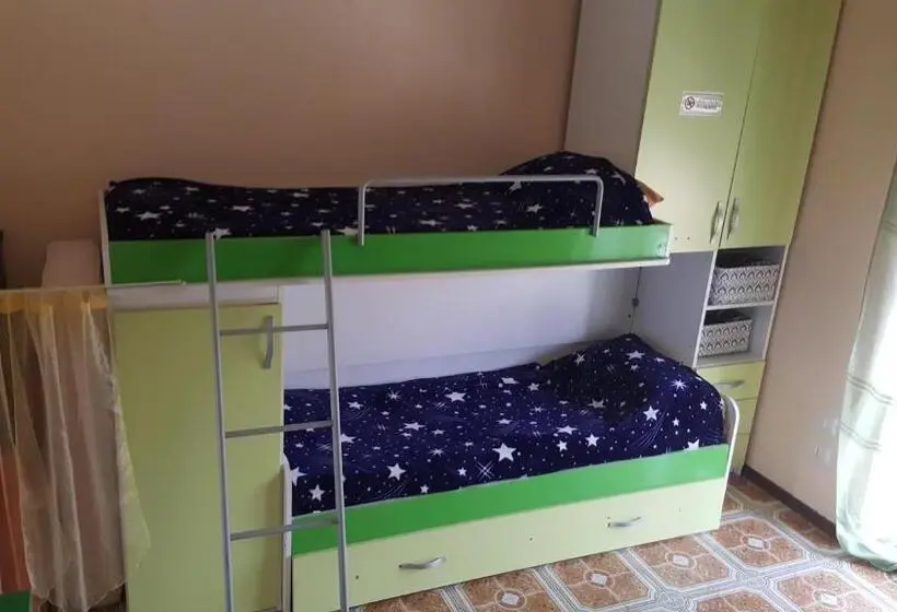 浴室共有スタンダード４人用ルーム, B&b Le Mille E Una Notte
