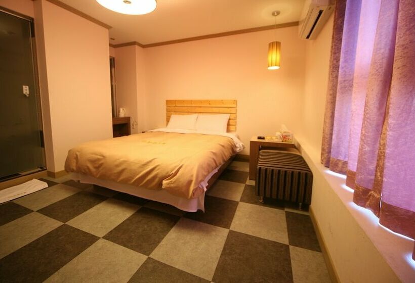 Номер Стандарт, Chuncheon Myeongdong