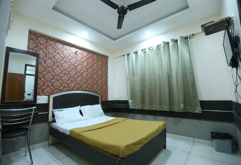 חדר סטנדרט, Embassy