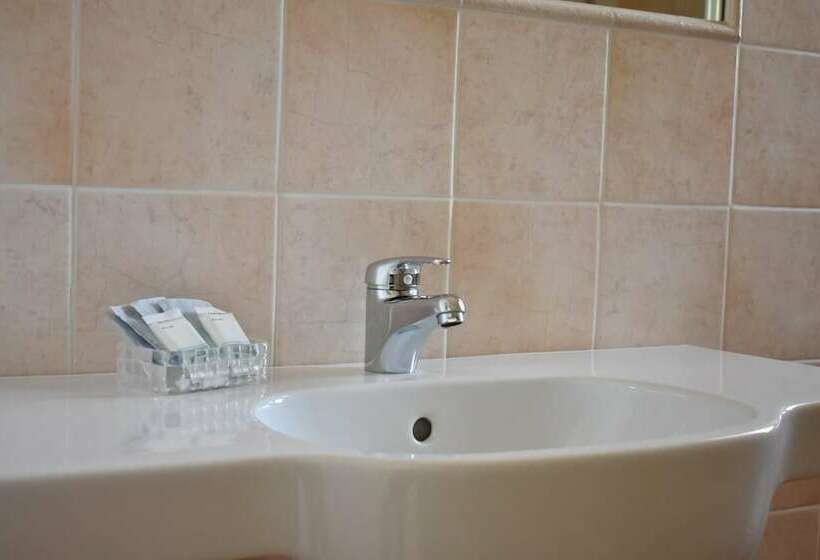 패밀리 룸, Manila