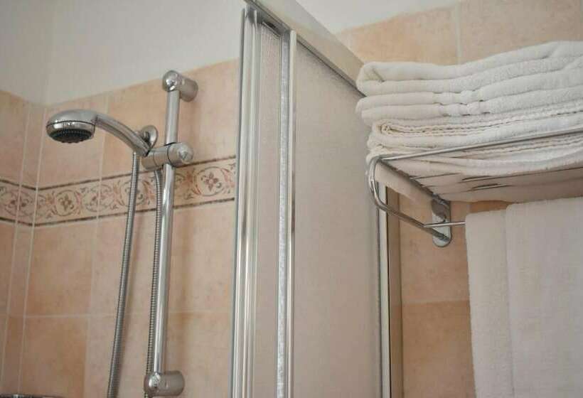 패밀리 룸, Manila