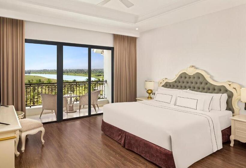 اتاق لوکس با چشم‌انداز دریاچه, Melia Vinpearl Cua Hoi Beach Resort