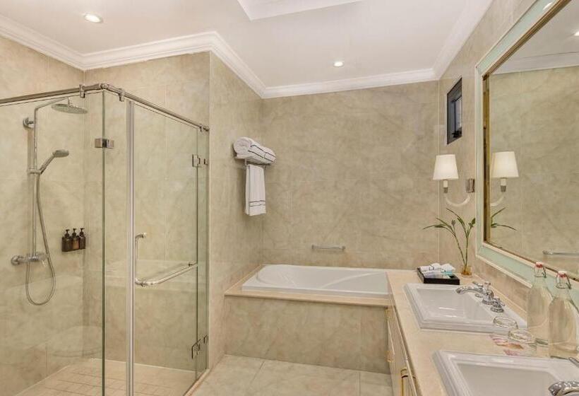 2 Bedroom Deluxe Apartment Sea View, Melia Vinpearl Cua Hoi Beach Resort