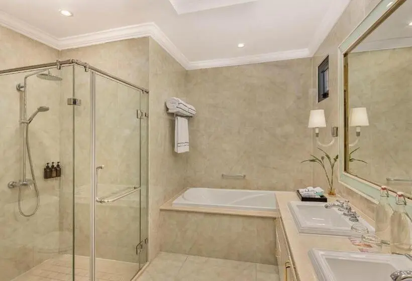 2 Bedroom Deluxe Apartment Sea View, Melia Vinpearl Cua Hoi Beach Resort